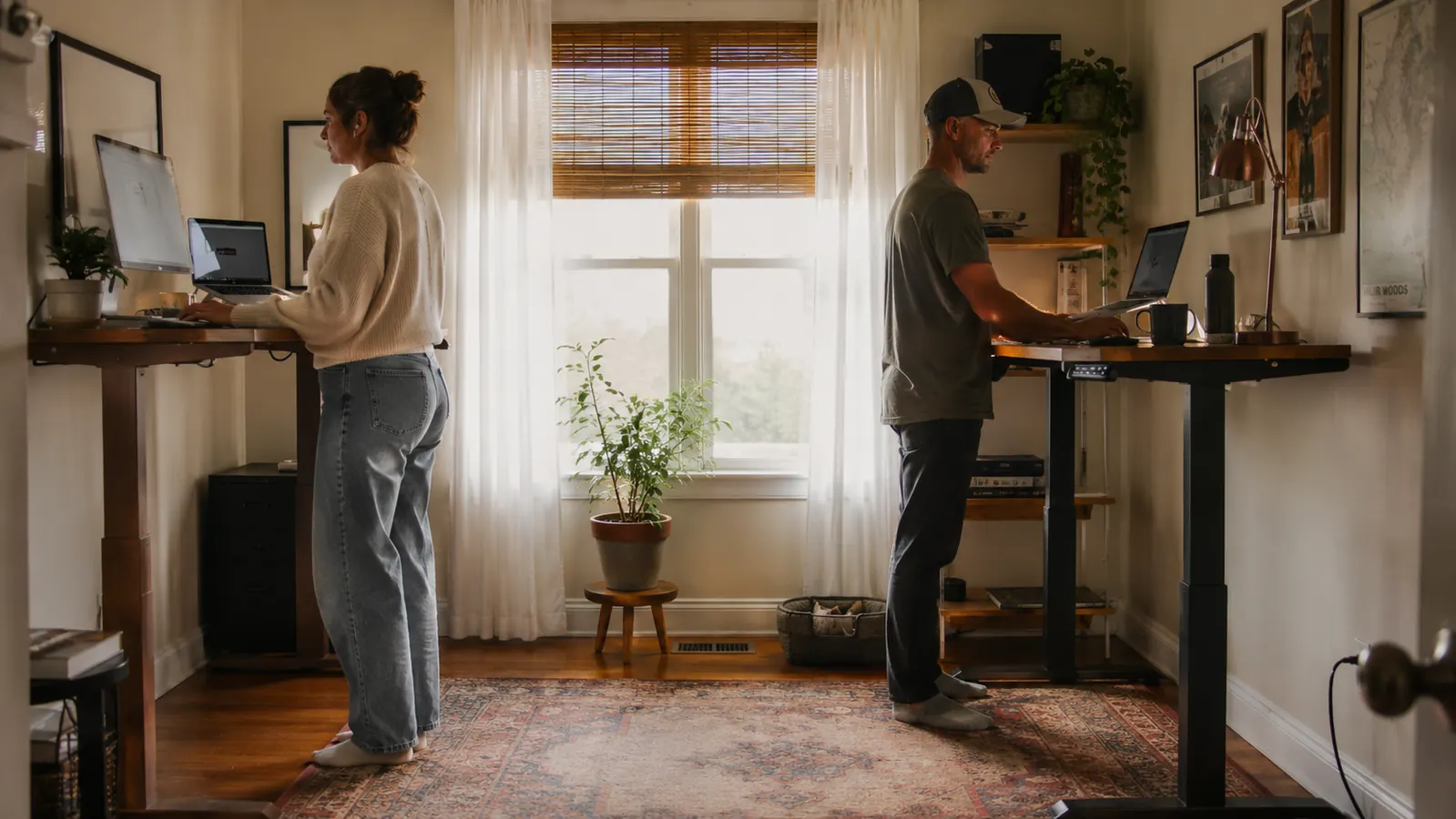 FEZIBO vs Uplift Desk: Which Standing Desk Is Worth It?